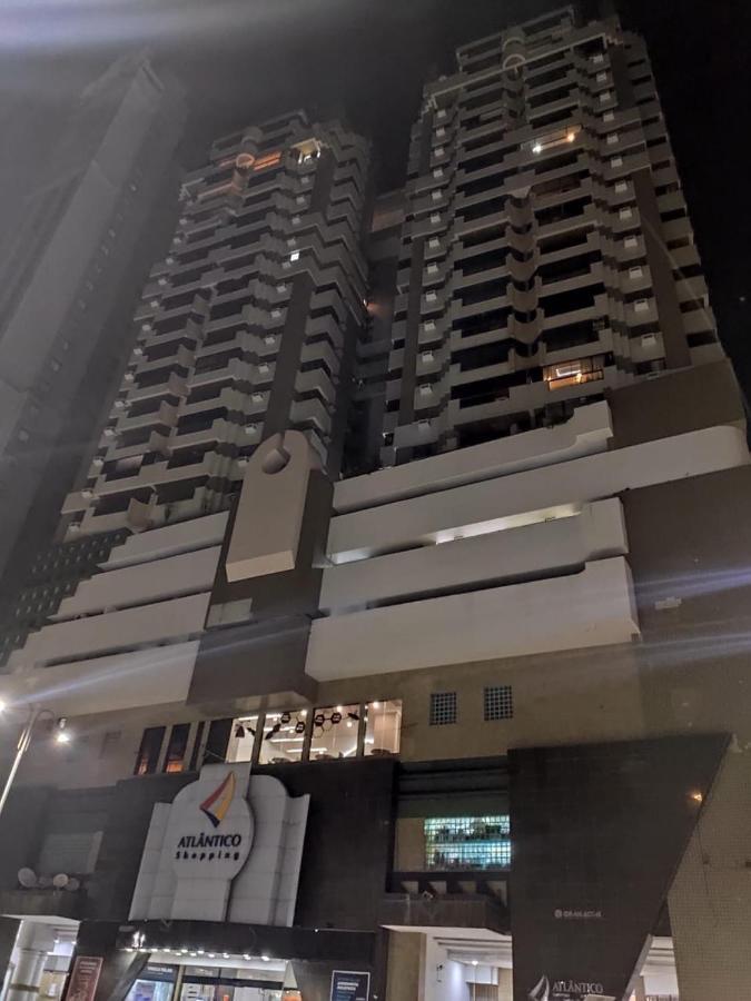 Apto a 30m da praia sobre shopping Atlântico Balneario Camboriu Exterior foto