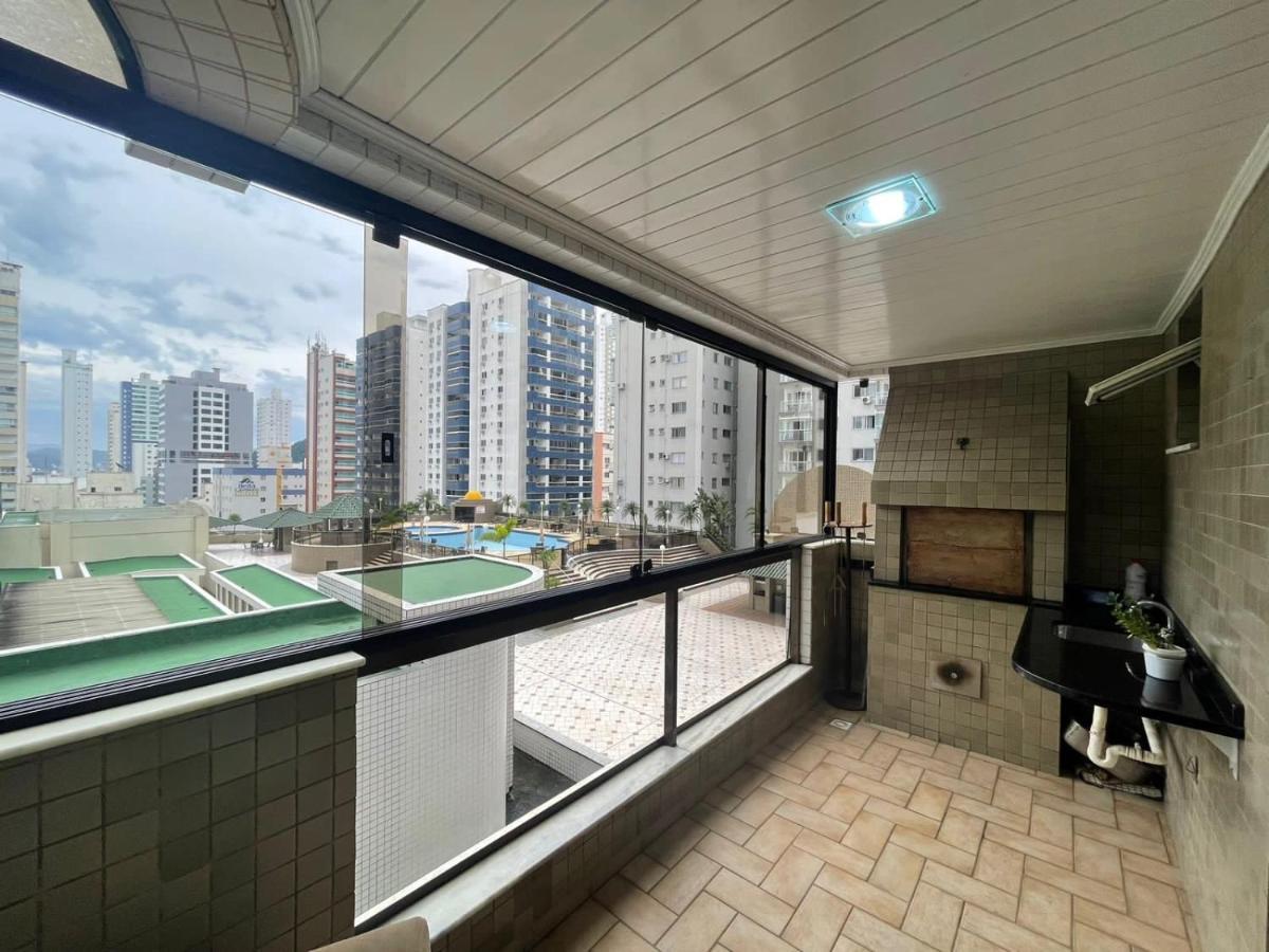 Apto a 30m da praia sobre shopping Atlântico Balneario Camboriu Exterior foto